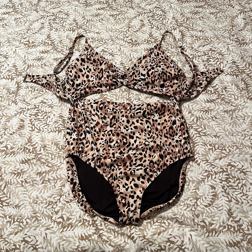 Bathing suit monokini, hardly worn.